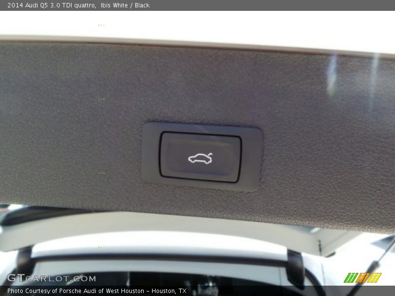 Ibis White / Black 2014 Audi Q5 3.0 TDI quattro