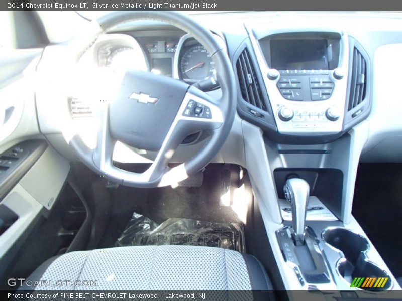Silver Ice Metallic / Light Titanium/Jet Black 2014 Chevrolet Equinox LT