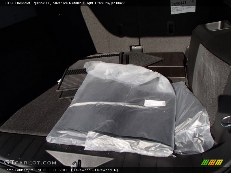 Silver Ice Metallic / Light Titanium/Jet Black 2014 Chevrolet Equinox LT