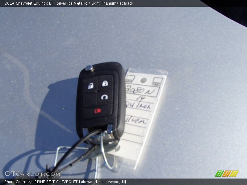 Silver Ice Metallic / Light Titanium/Jet Black 2014 Chevrolet Equinox LT