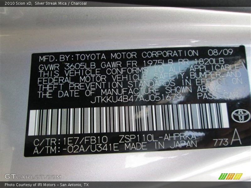 Silver Streak Mica / Charcoal 2010 Scion xD