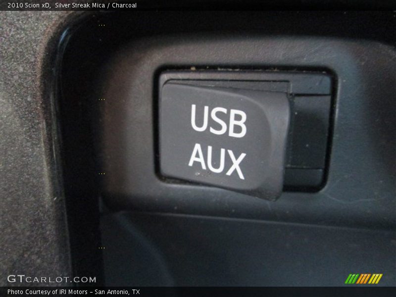 Silver Streak Mica / Charcoal 2010 Scion xD