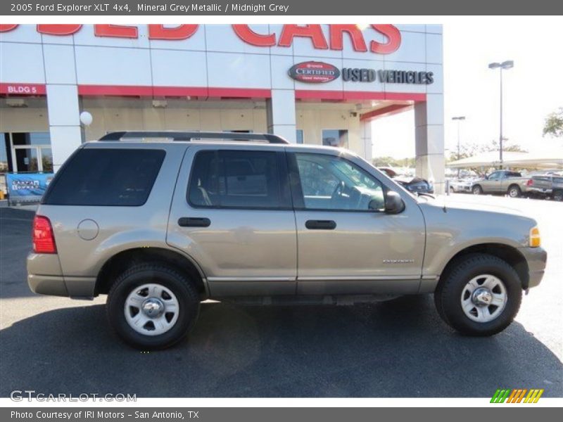 Mineral Grey Metallic / Midnight Grey 2005 Ford Explorer XLT 4x4