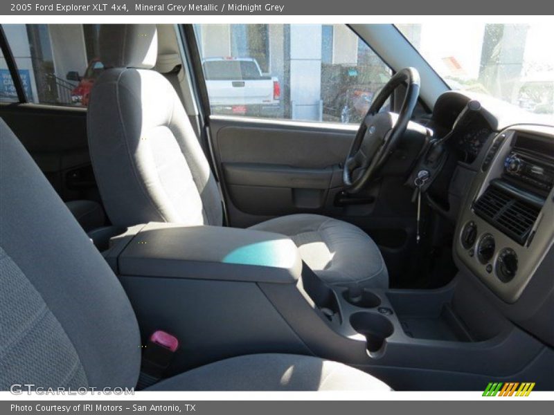 Mineral Grey Metallic / Midnight Grey 2005 Ford Explorer XLT 4x4
