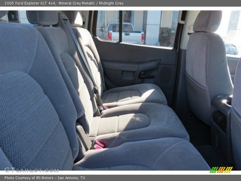 Mineral Grey Metallic / Midnight Grey 2005 Ford Explorer XLT 4x4