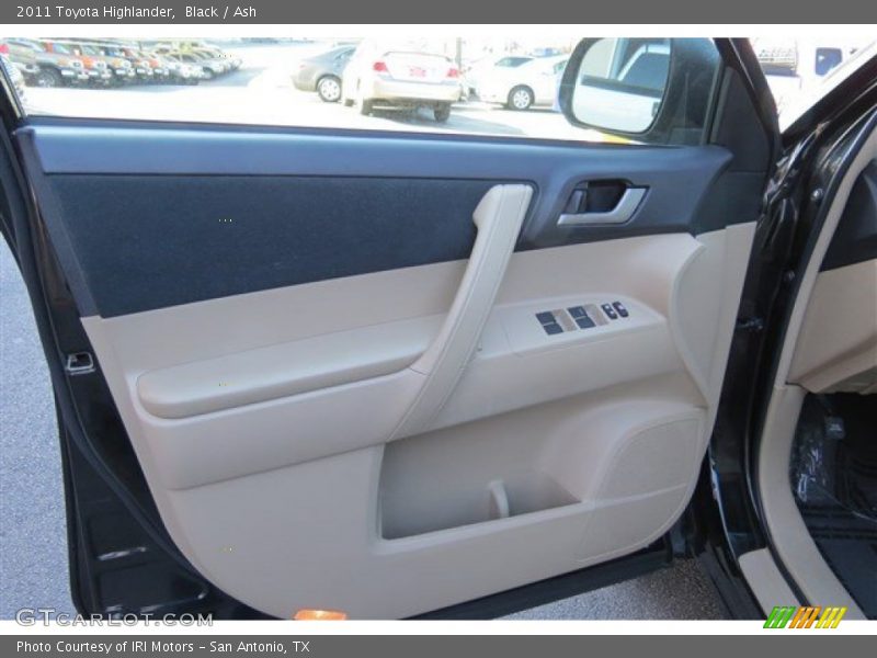 Black / Ash 2011 Toyota Highlander