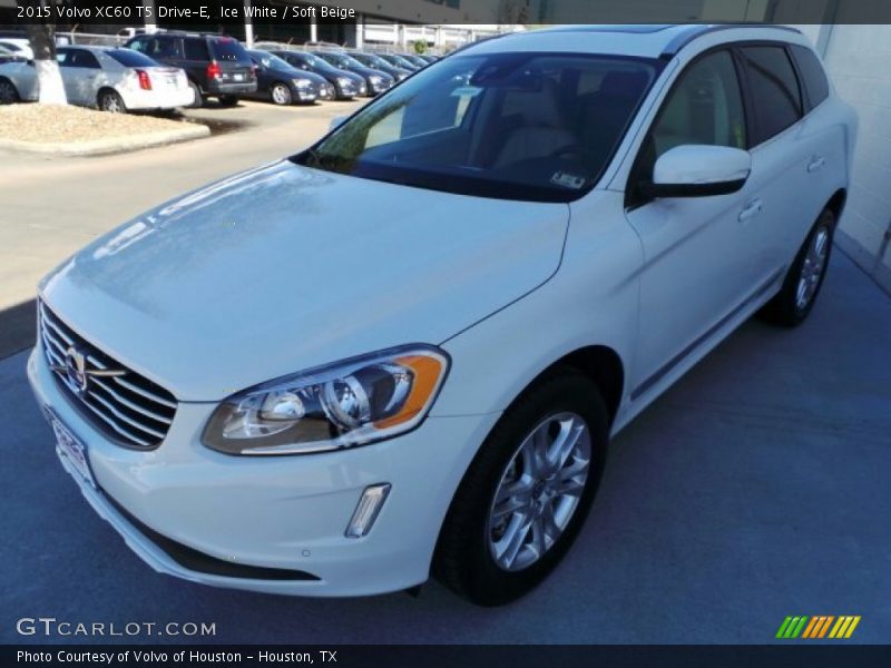 Ice White / Soft Beige 2015 Volvo XC60 T5 Drive-E