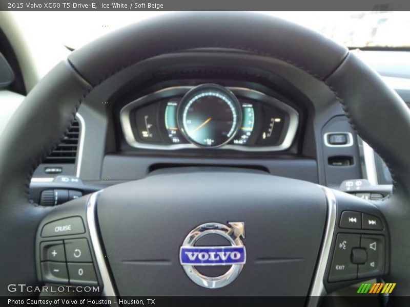 Ice White / Soft Beige 2015 Volvo XC60 T5 Drive-E