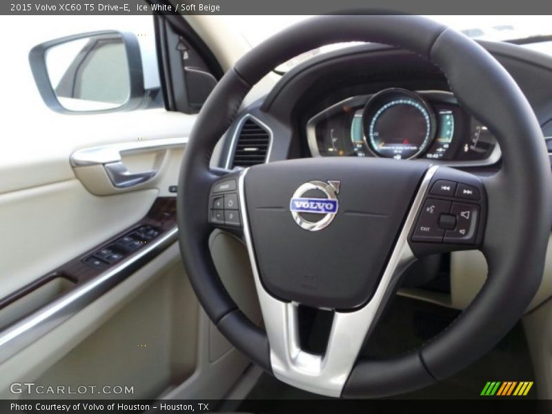 Ice White / Soft Beige 2015 Volvo XC60 T5 Drive-E