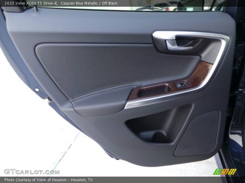 Caspian Blue Metallic / Off Black 2015 Volvo XC60 T5 Drive-E