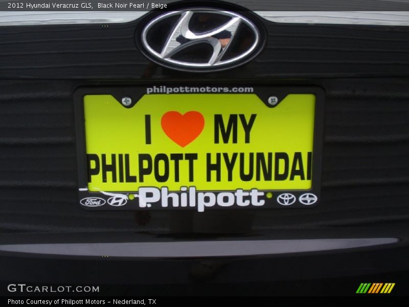 Black Noir Pearl / Beige 2012 Hyundai Veracruz GLS