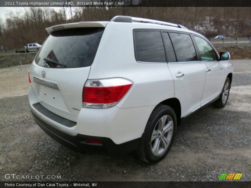 Blizzard White Pearl / Ash 2011 Toyota Highlander Limited 4WD