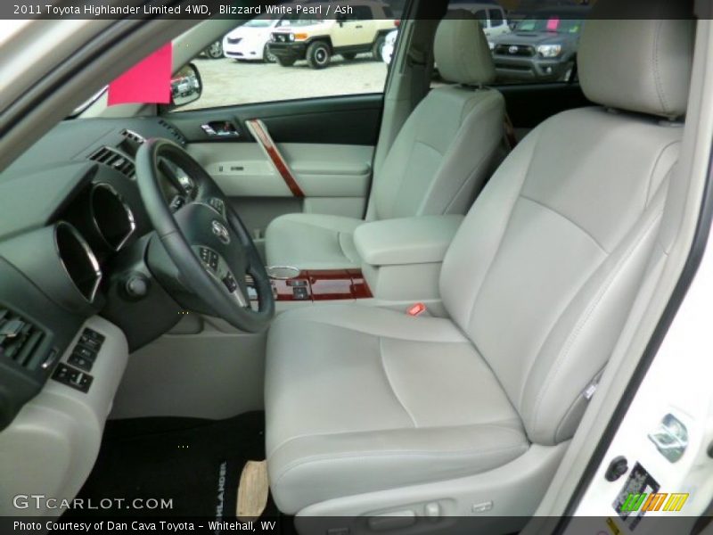 Blizzard White Pearl / Ash 2011 Toyota Highlander Limited 4WD