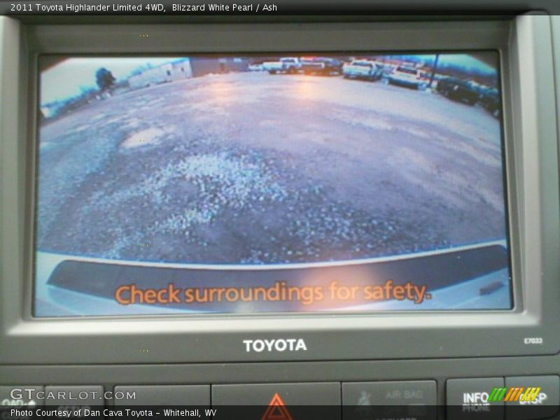 Blizzard White Pearl / Ash 2011 Toyota Highlander Limited 4WD