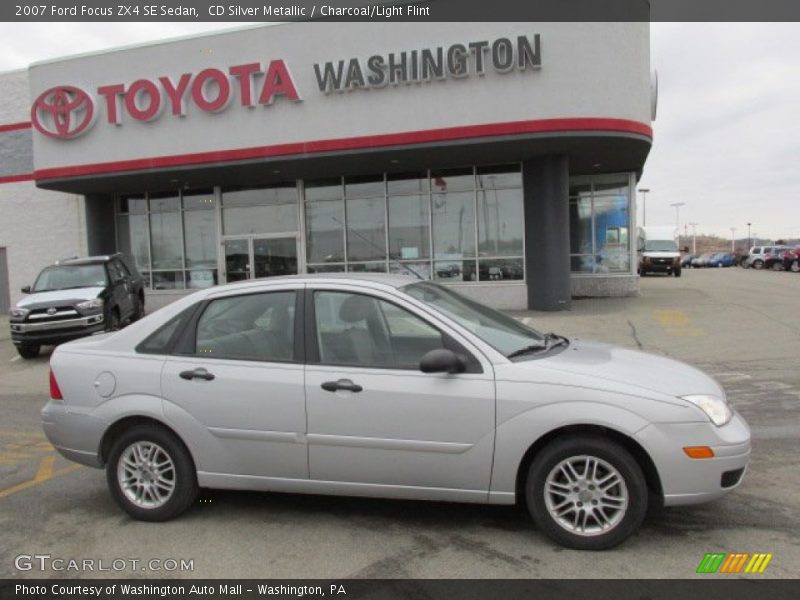 CD Silver Metallic / Charcoal/Light Flint 2007 Ford Focus ZX4 SE Sedan