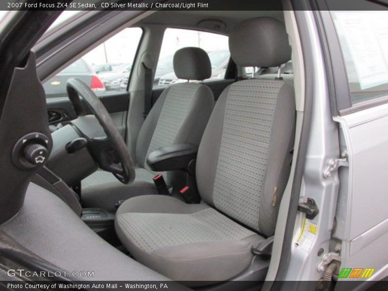 CD Silver Metallic / Charcoal/Light Flint 2007 Ford Focus ZX4 SE Sedan