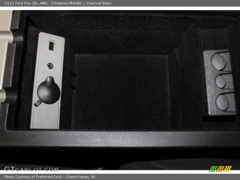 Cinnamon Metallic / Charcoal Black 2010 Ford Flex SEL AWD
