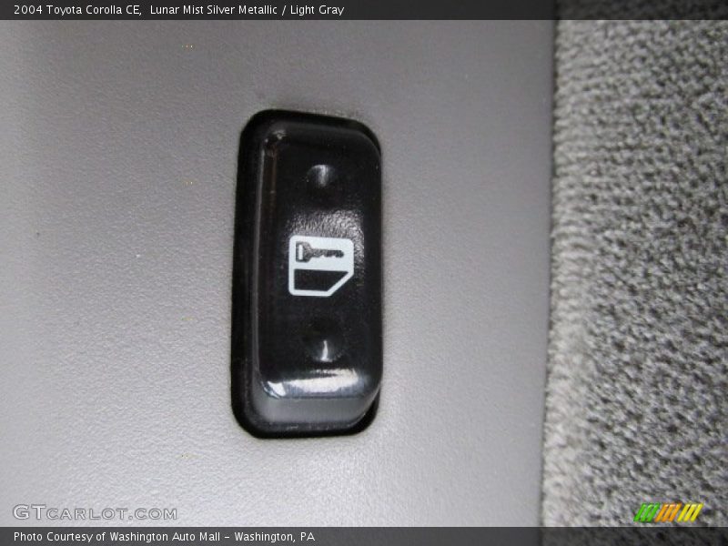 Lunar Mist Silver Metallic / Light Gray 2004 Toyota Corolla CE