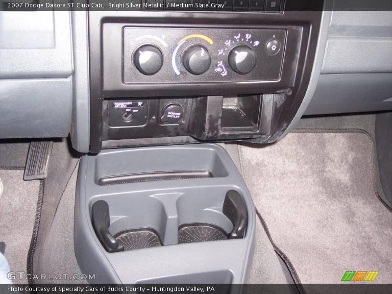 Bright Silver Metallic / Medium Slate Gray 2007 Dodge Dakota ST Club Cab