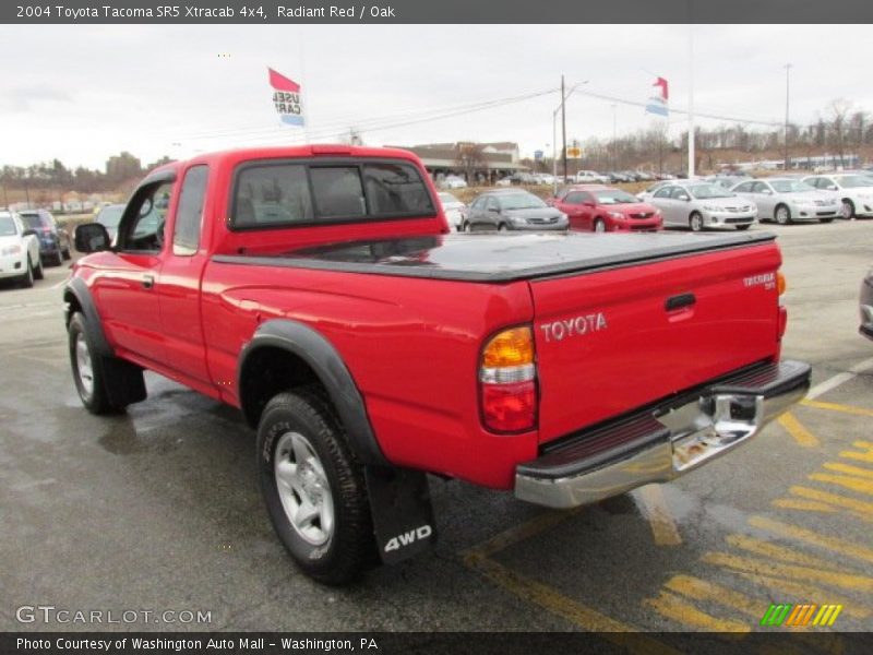 Radiant Red / Oak 2004 Toyota Tacoma SR5 Xtracab 4x4