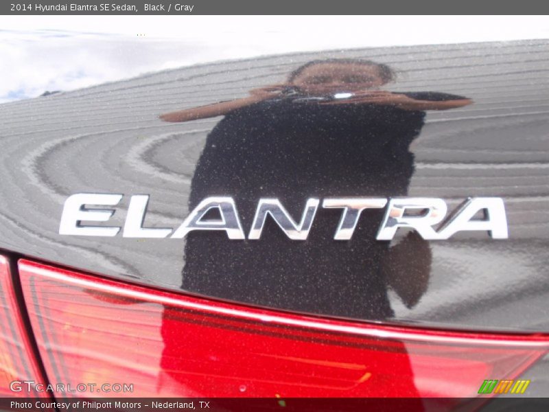 Black / Gray 2014 Hyundai Elantra SE Sedan