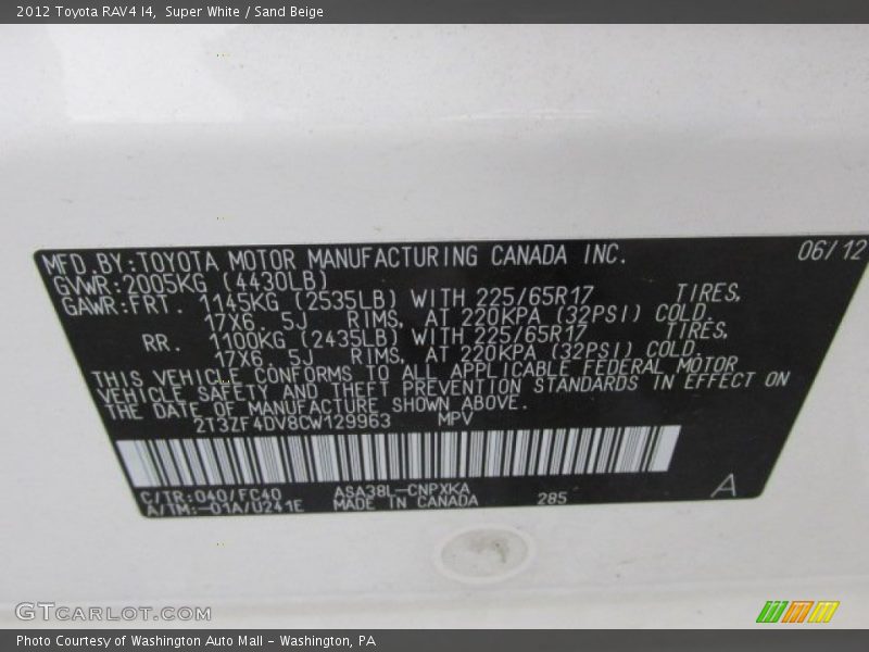 Super White / Sand Beige 2012 Toyota RAV4 I4
