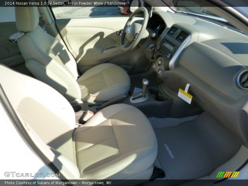 Fresh Powder White / Sandstone 2014 Nissan Versa 1.6 SV Sedan