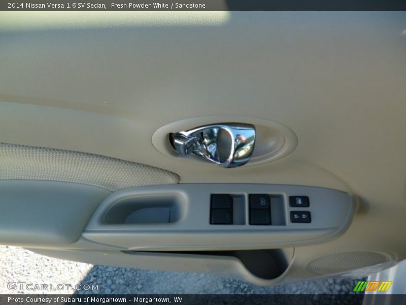Fresh Powder White / Sandstone 2014 Nissan Versa 1.6 SV Sedan