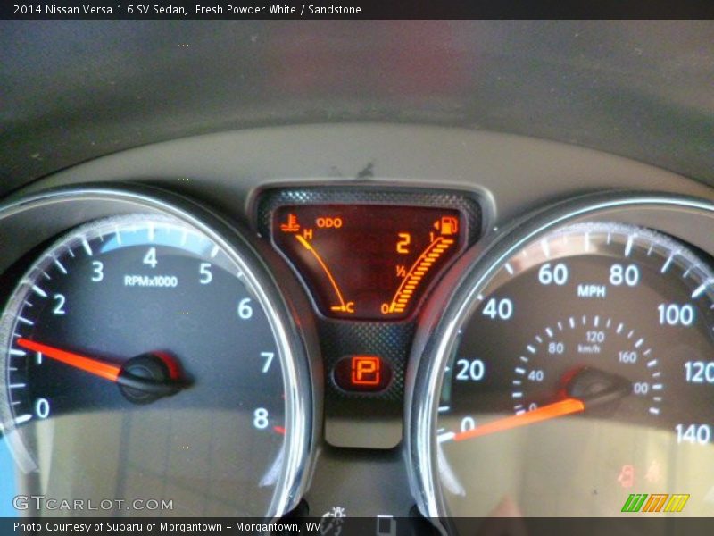 Fresh Powder White / Sandstone 2014 Nissan Versa 1.6 SV Sedan