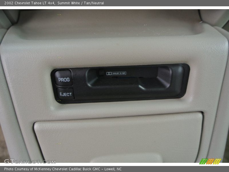 Summit White / Tan/Neutral 2002 Chevrolet Tahoe LT 4x4