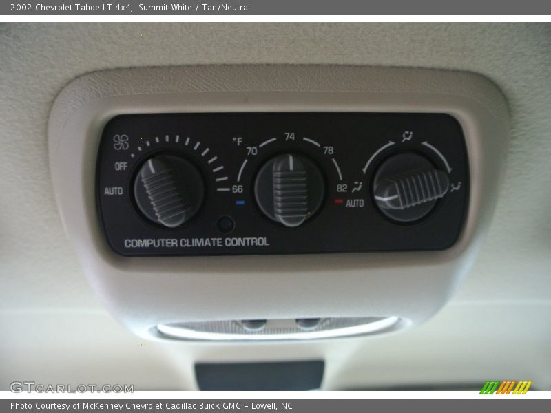 Controls of 2002 Tahoe LT 4x4