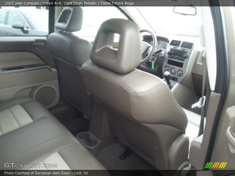 Light Khaki Metallic / Pastel Pebble Beige 2007 Jeep Compass Limited 4x4