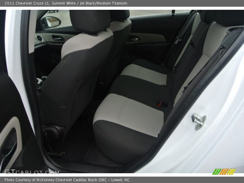 Summit White / Jet Black/Medium Titanium 2011 Chevrolet Cruze LS