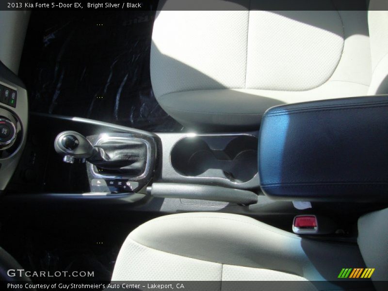 Bright Silver / Black 2013 Kia Forte 5-Door EX