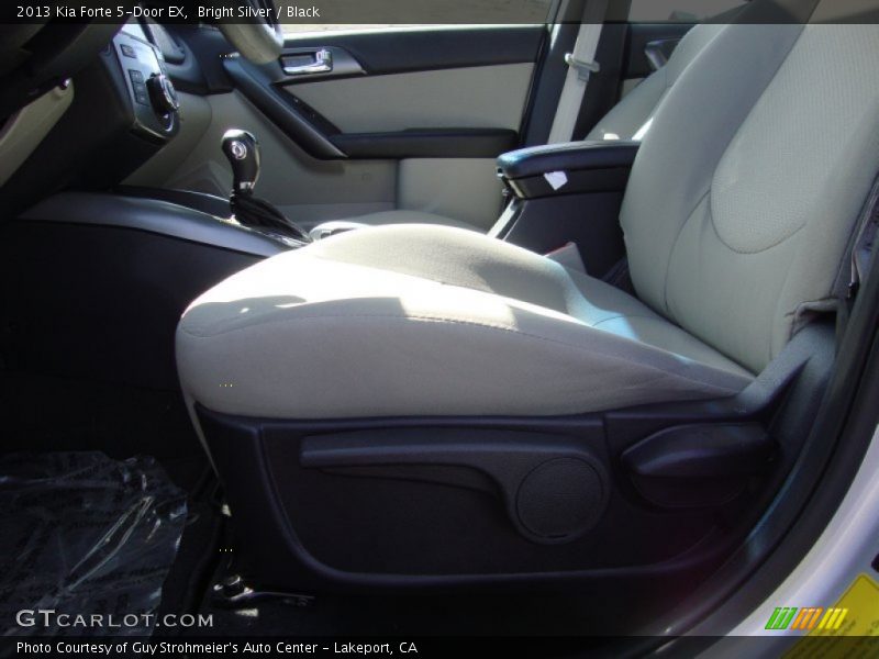 Bright Silver / Black 2013 Kia Forte 5-Door EX