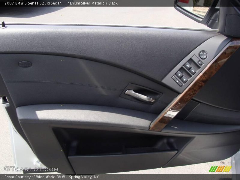 Titanium Silver Metallic / Black 2007 BMW 5 Series 525xi Sedan
