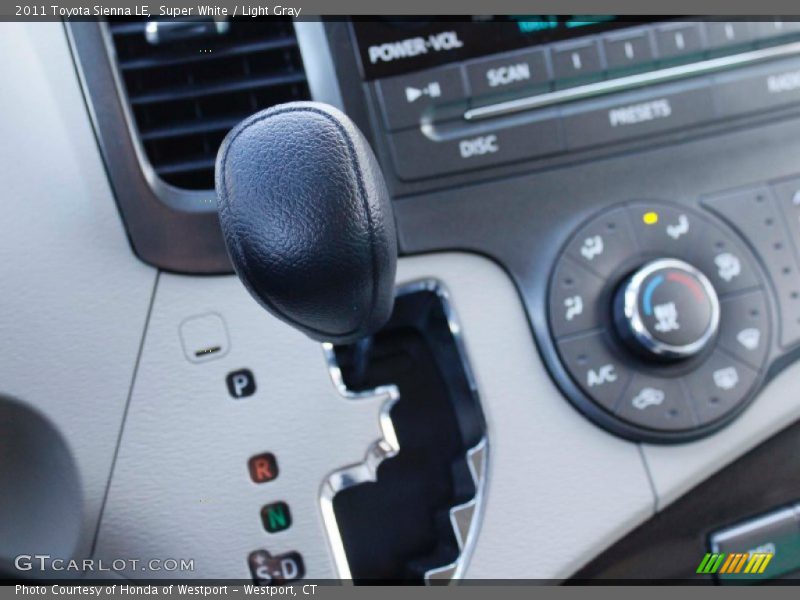 Super White / Light Gray 2011 Toyota Sienna LE