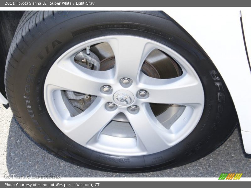 Super White / Light Gray 2011 Toyota Sienna LE