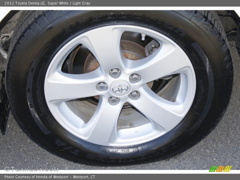 Super White / Light Gray 2011 Toyota Sienna LE