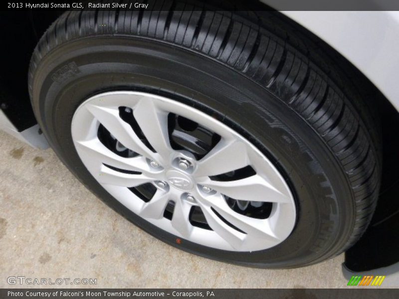 Radiant Silver / Gray 2013 Hyundai Sonata GLS