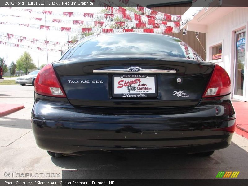 Black / Medium Graphite 2002 Ford Taurus SES