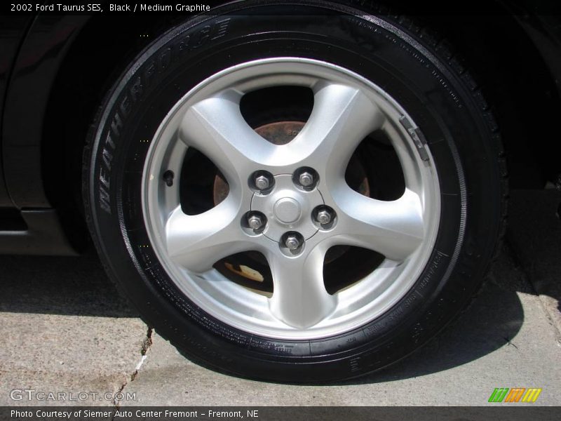 Black / Medium Graphite 2002 Ford Taurus SES
