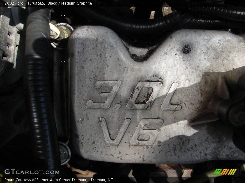 Black / Medium Graphite 2002 Ford Taurus SES