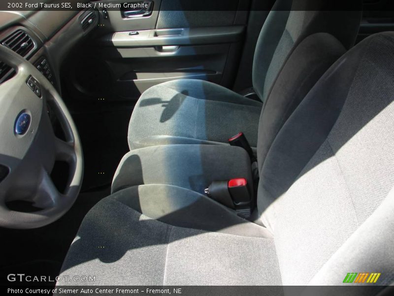 Black / Medium Graphite 2002 Ford Taurus SES