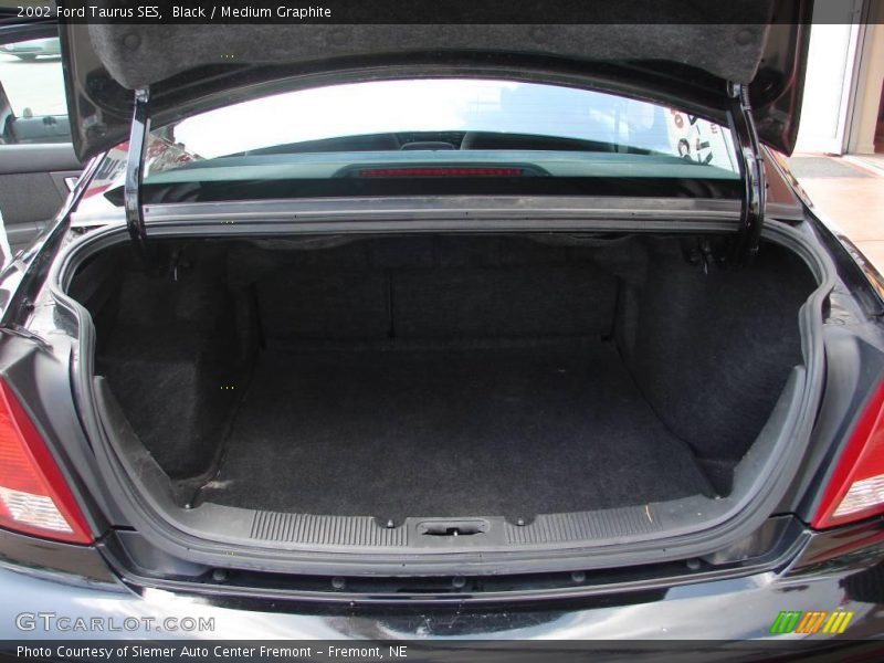 Black / Medium Graphite 2002 Ford Taurus SES