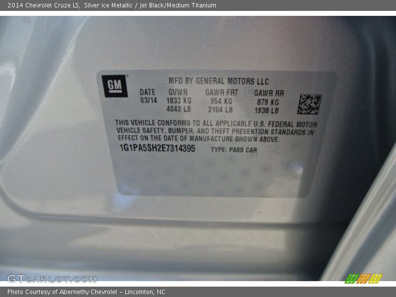 Silver Ice Metallic / Jet Black/Medium Titanium 2014 Chevrolet Cruze LS