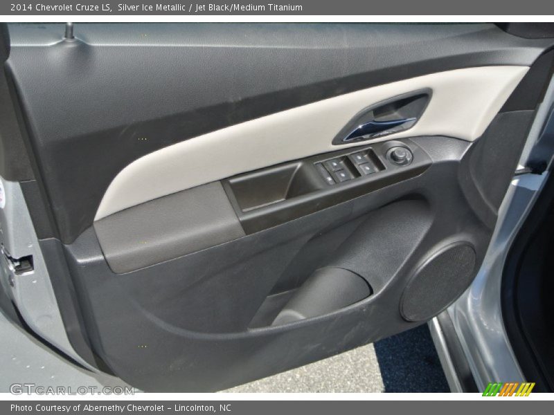 Silver Ice Metallic / Jet Black/Medium Titanium 2014 Chevrolet Cruze LS