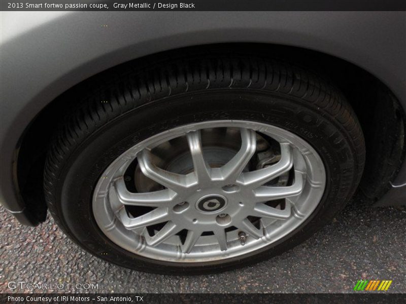 Gray Metallic / Design Black 2013 Smart fortwo passion coupe
