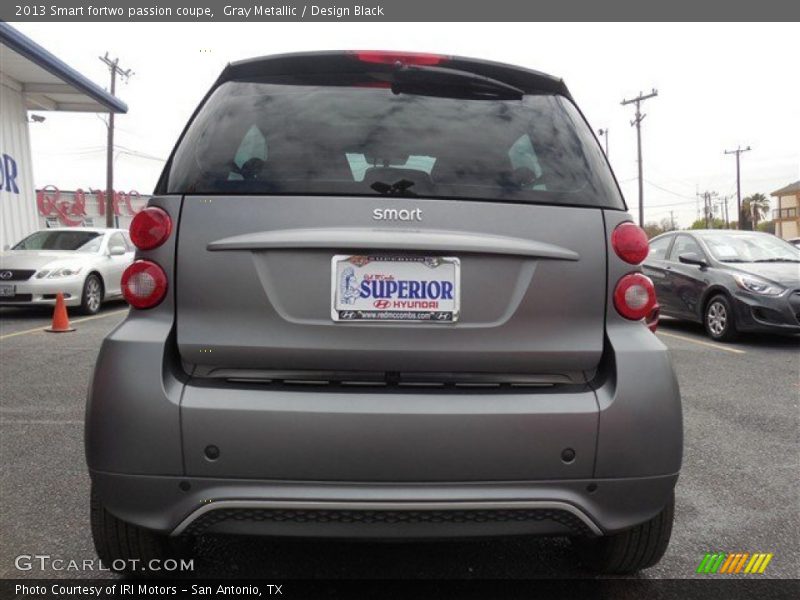 Gray Metallic / Design Black 2013 Smart fortwo passion coupe