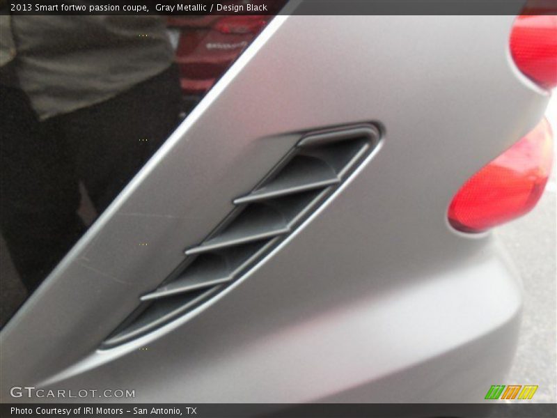 Gray Metallic / Design Black 2013 Smart fortwo passion coupe